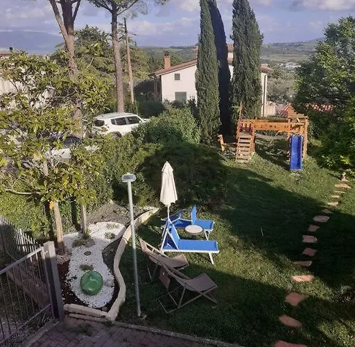 Privata In Con Ingresso Indipendente E Grande Giardino Affittacamere 3*