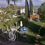 Privata In Con Ingresso Indipendente E Grande Giardino ゲストハウス 3*