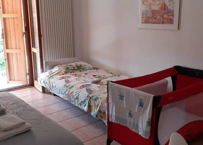 Privata In Con Ingresso Indipendente E Grande Giardino